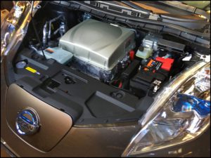 Under motorhuven på en Nissan Leaf 30 kWh Tekna