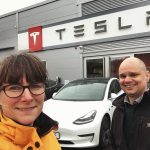 Hanna och Christian hämtar den nya Tesla Model 3 LR AWD